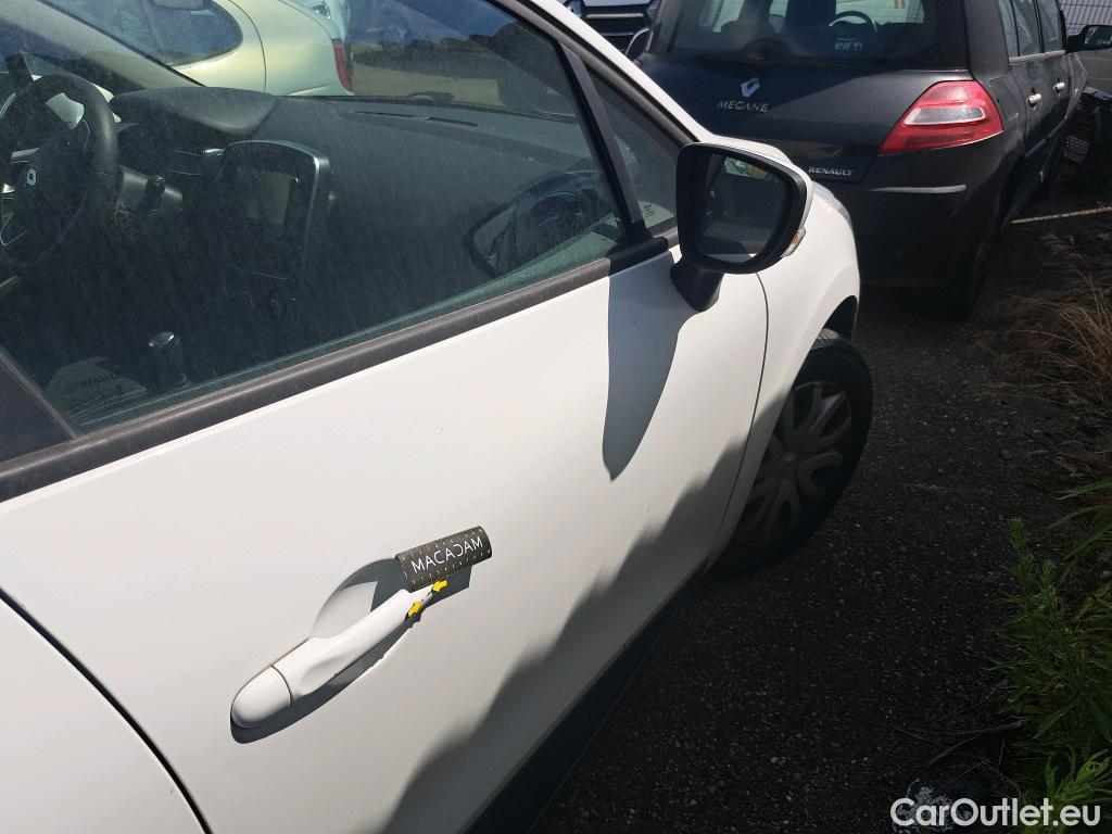  Renault  Clio  IV Air MediaNav 1.5 dCi 75CV BVM5 E6 #27