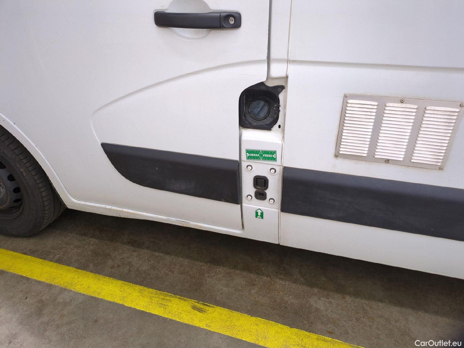  Renault  Master  Fourgon L2H2 3 5 Grand Confort dCi 130CV BVM6 E6 #46