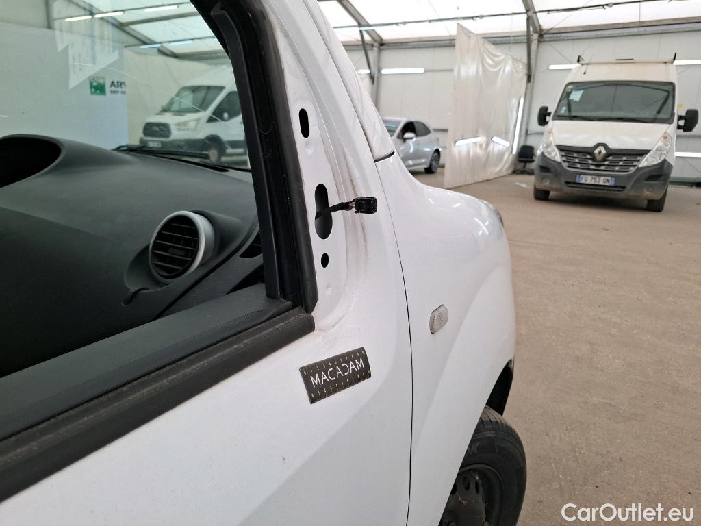  Renault  Kangoo RENAULT  Express / 2013 / 4P / Fourgonnette Grand Confort dCi 90 #24