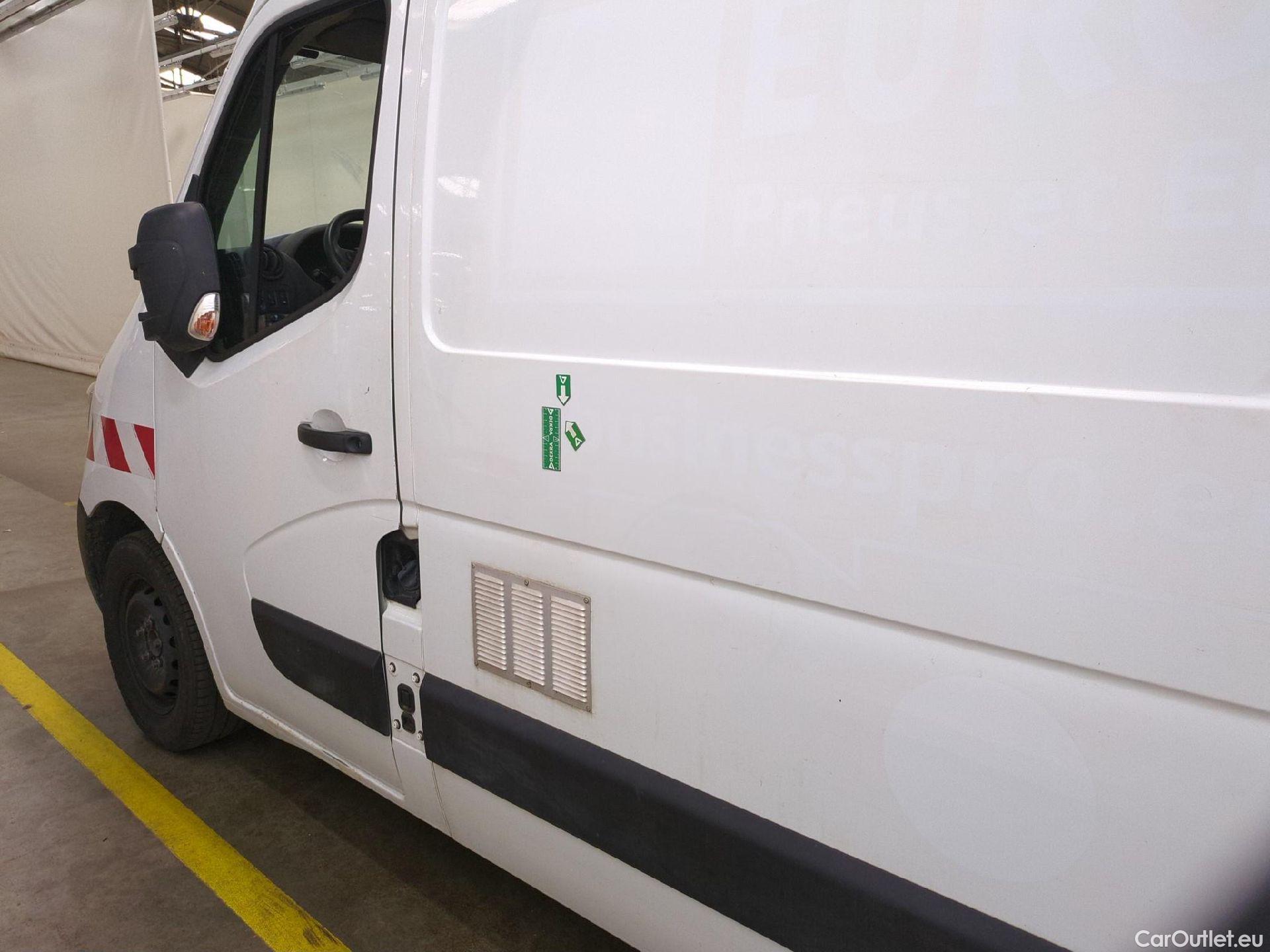  Renault  Master  Fourgon L2H2 3 5 Grand Confort dCi 130CV BVM6 E6 #51