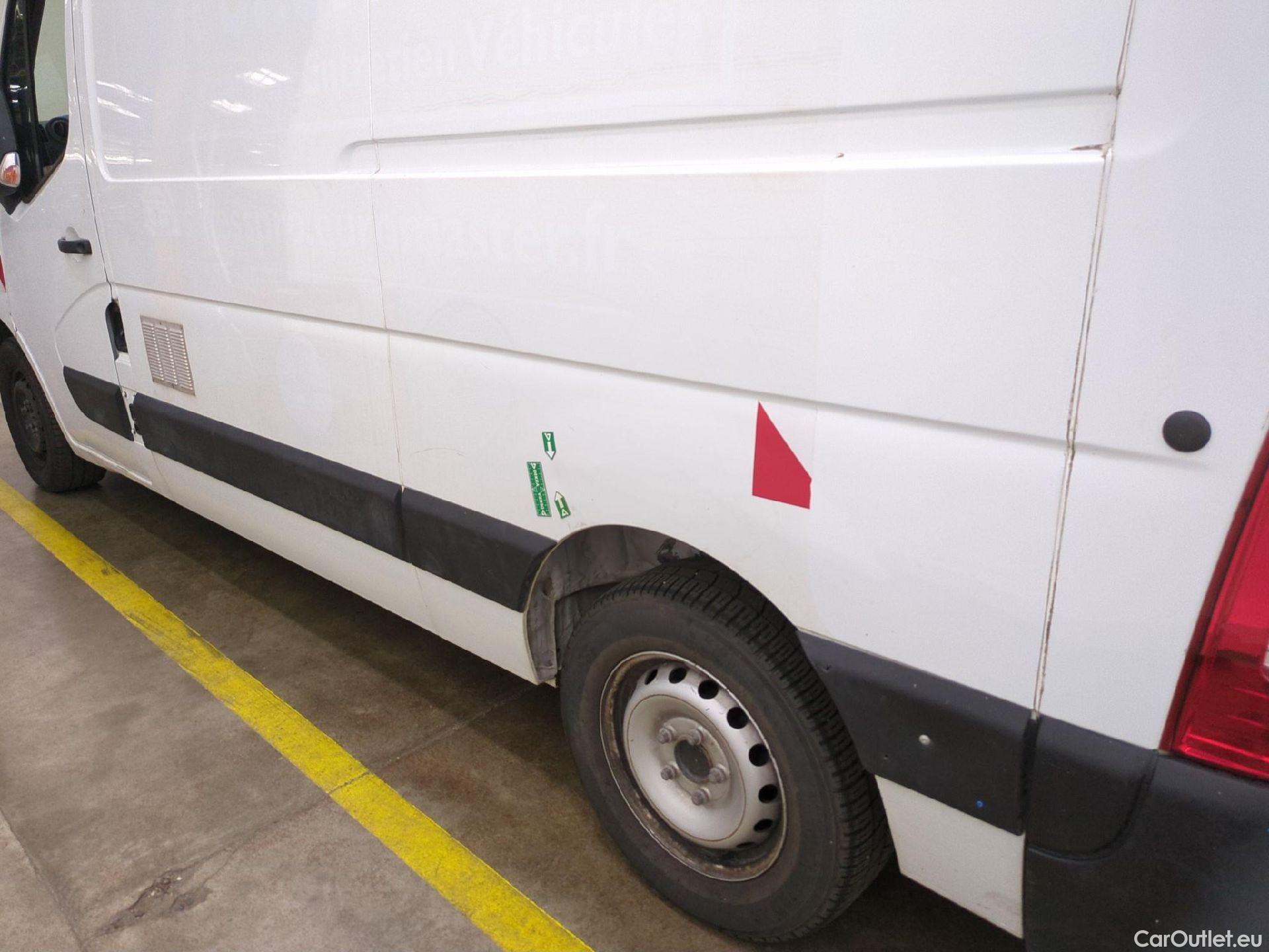  Renault  Master  Fourgon L2H2 3 5 Grand Confort dCi 130CV BVM6 E6 #56