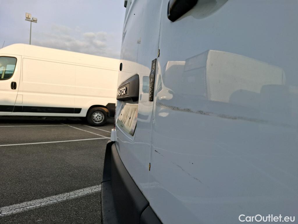  Renault  Master RENAULT  VU 4p Fourgon FG GCf Trac F3500 L2H2 Energy dCi 145 E6 #15