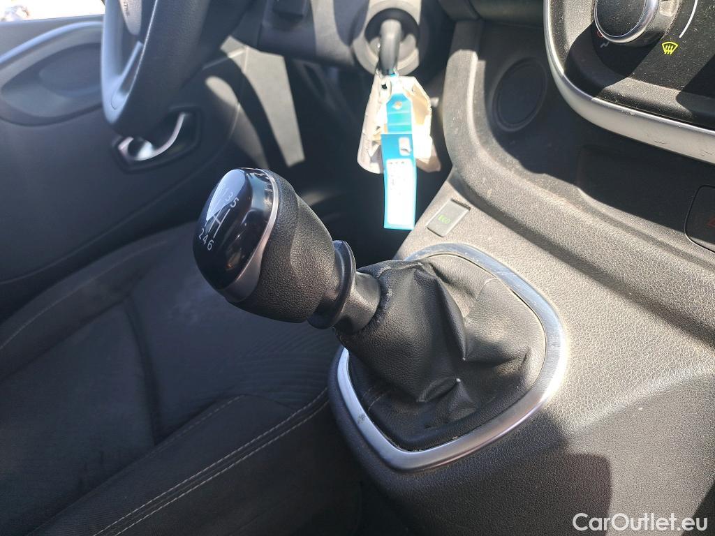 Renault  Trafic RENAULT  / 2019 / 4P / Fourgon tole FG GCF L2H1 1300 dCi 95 #23