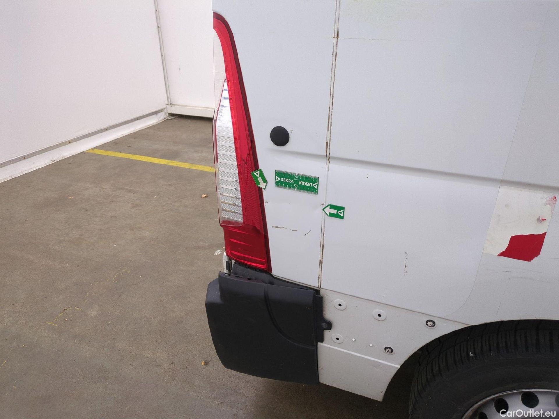  Renault  Master  Fourgon L2H2 3 5 Grand Confort dCi 130CV BVM6 E6 #96
