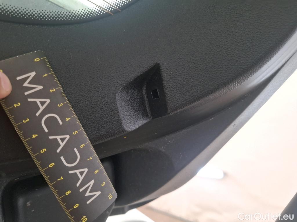  Renault  Megane  IV Berline 5pt. Société Air 1.5 dCi 90CV BVM6 E6 #93