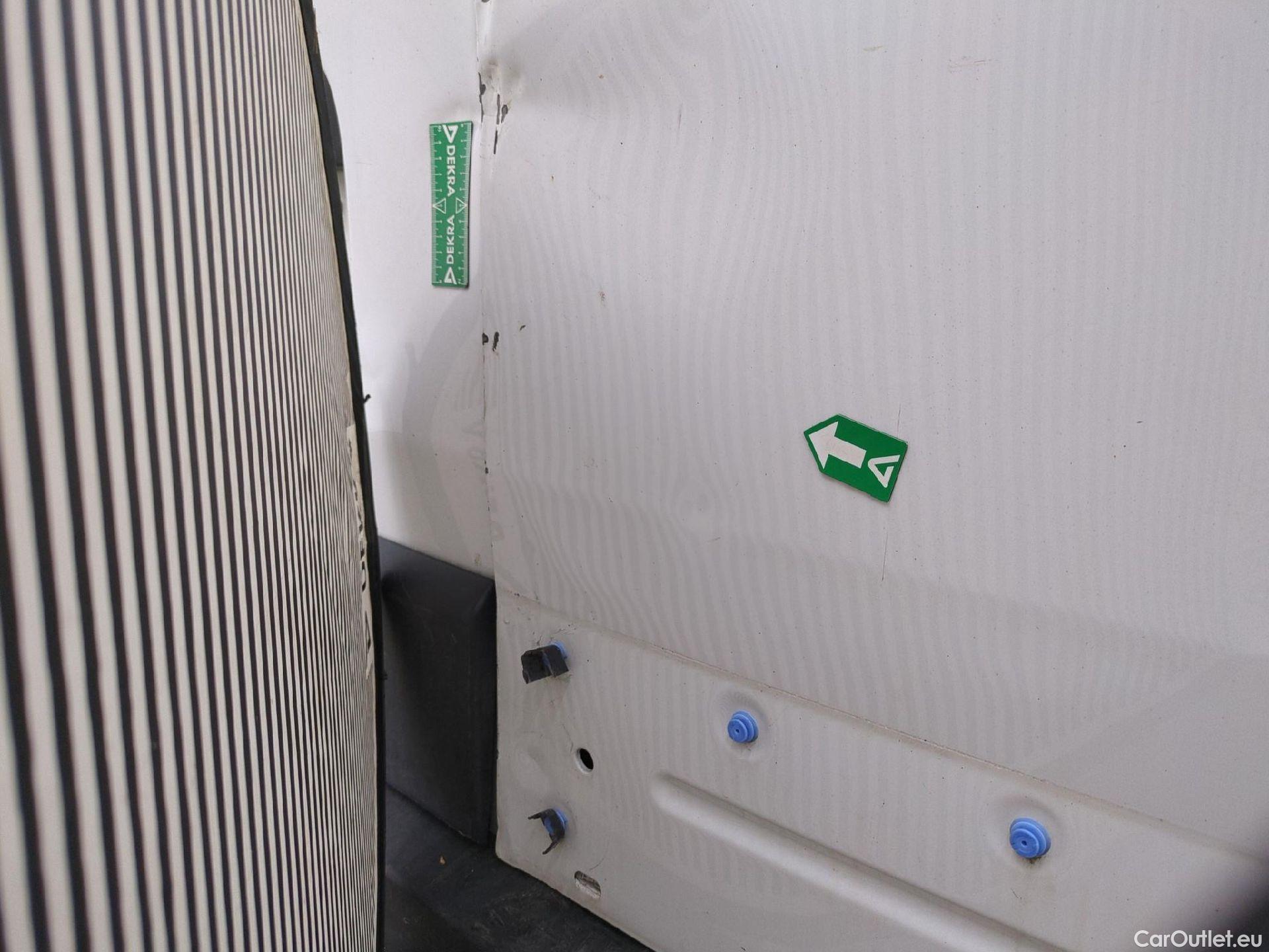  Renault  Master  Fourgon L2H2 3 5 Grand Confort dCi 130CV BVM6 E6 #81