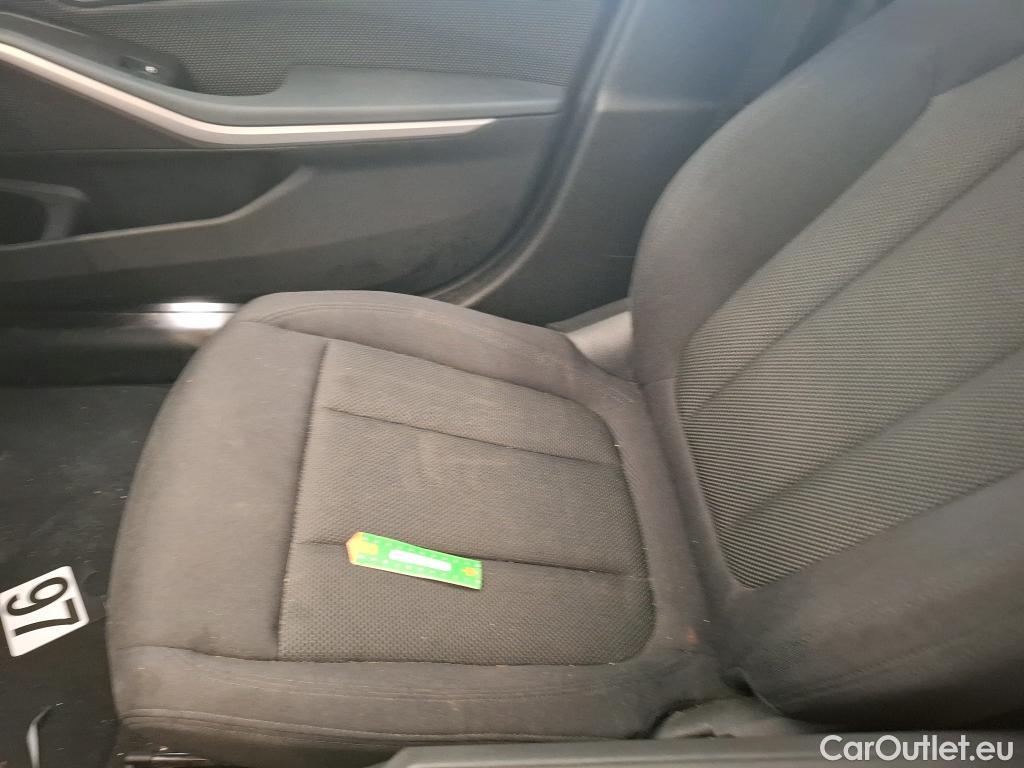  Bmw  Serie 3 BMW Série 3 Touring / 2018 / 5P / Break 320i 184ch Business Design BVA8 #25