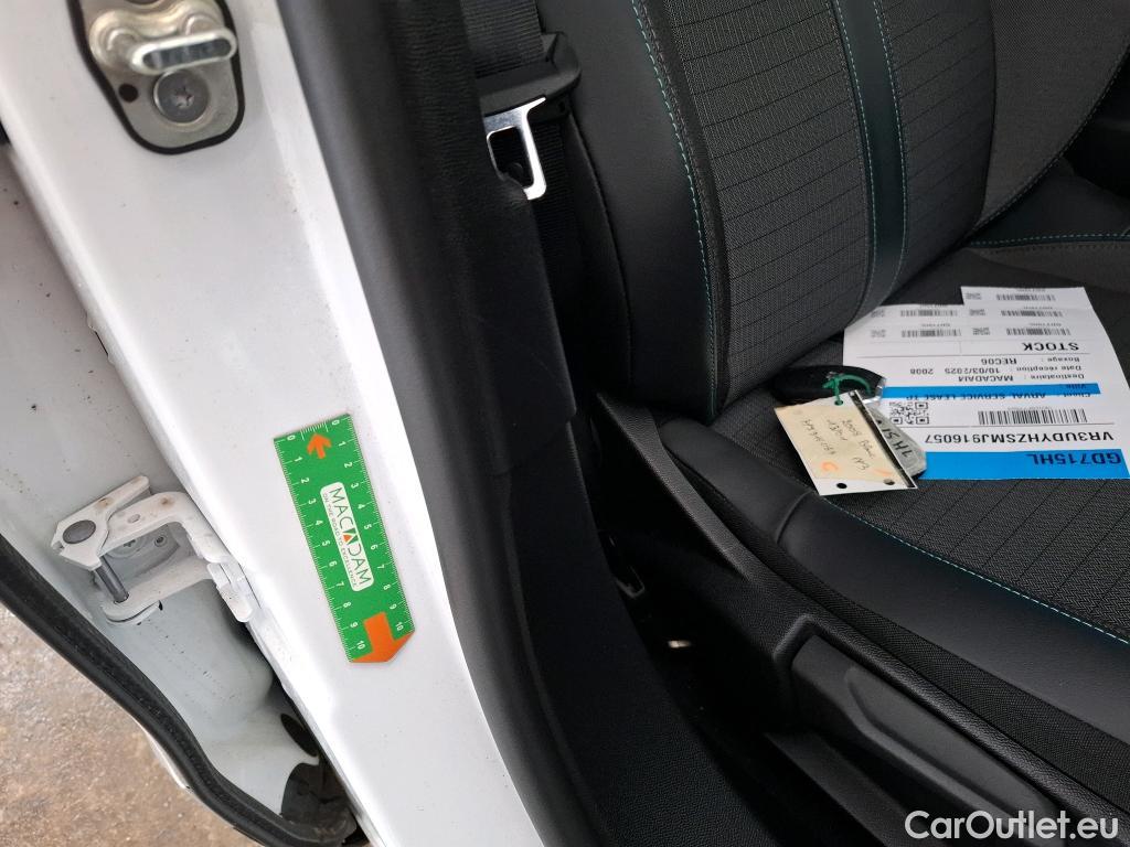  Peugeot  2008  Allure Pack 1.5 HDi 130CV BVA8 E6d / VO RECONDITIONNE - PHOTOS AVANT RECONDITIONNEMENT #3