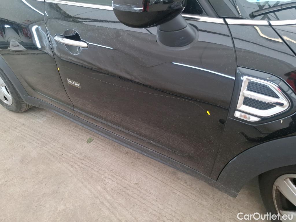  Mini  Countryman MINI  / 2020 / 5P / Crossover Cooper Business Design 136 ch BVM6 #30