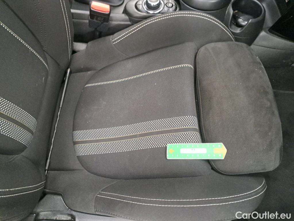  Mini  Cooper MINI Mini / 2021 / 5P / Berline  S Finition JCW 178 ch BVA7 / VO RECONDITIONNE - PHOTOS AVANT RECONDITIONNEMENT #7