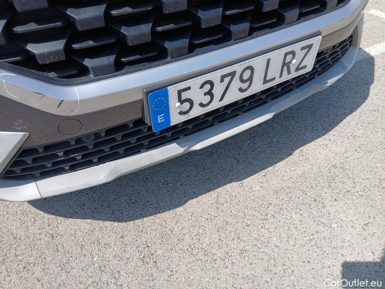  Land Rover  Discovery HYUNDAI Santa Fe / 2021 / 5P / todoterreno 1.6 TGDi HEV Klass Auto 4x2 #5