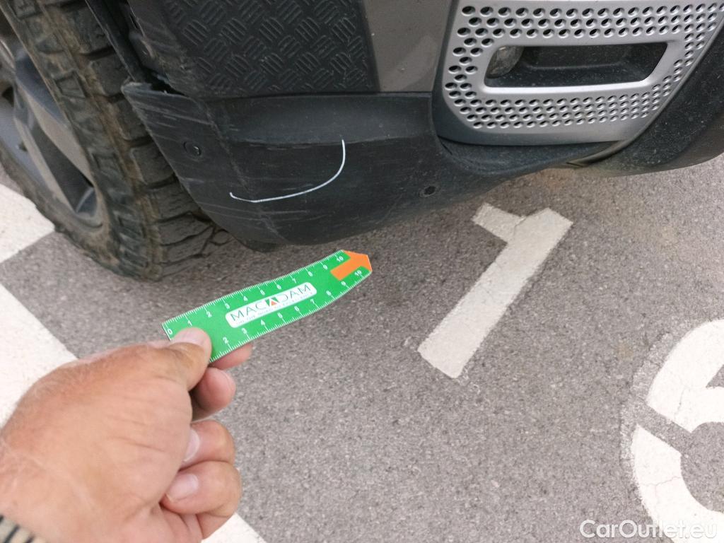  Land Rover  Defender LAND ROVER  / 2019 / 5P / todoterreno 2.0 P300 SI4 SE 110 Auto 4WD #15