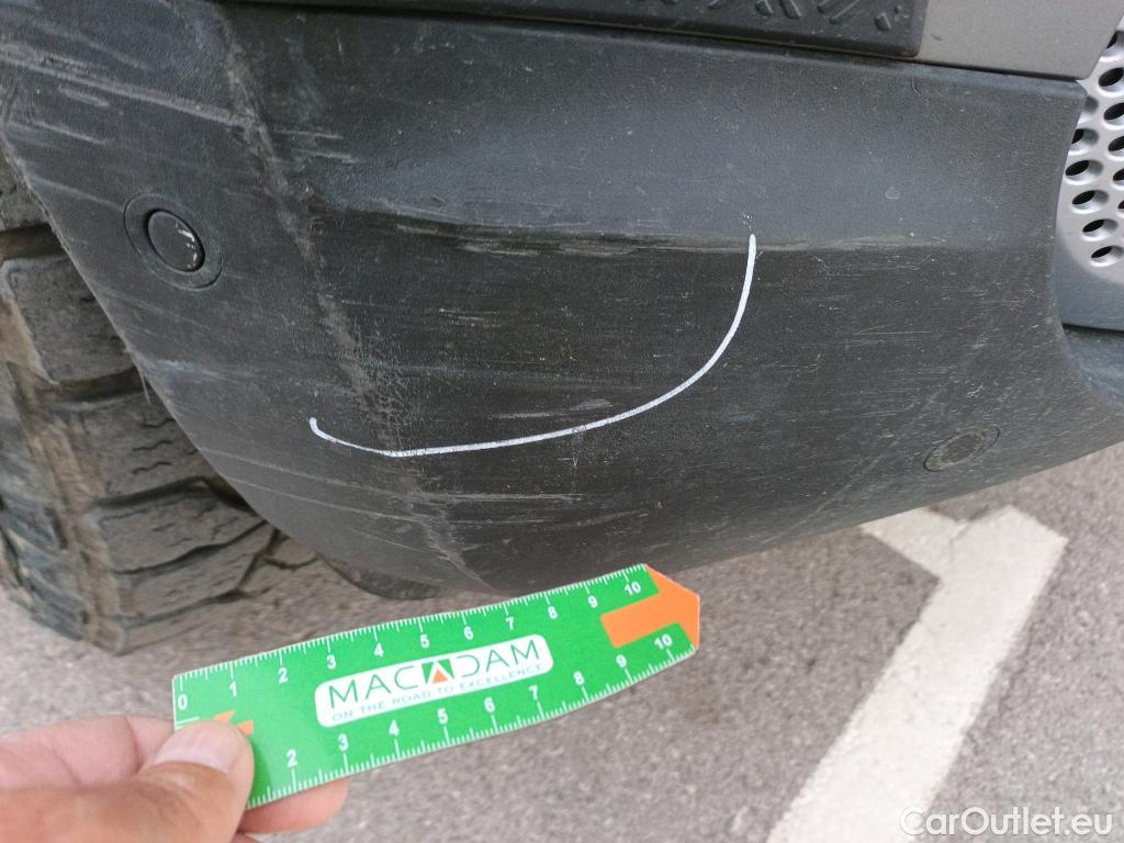  Land Rover  Defender LAND ROVER  / 2019 / 5P / todoterreno 2.0 P300 SI4 SE 110 Auto 4WD #16