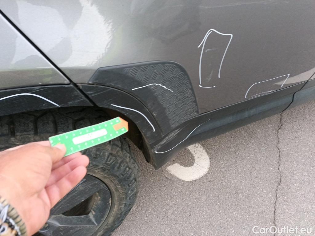  Land Rover  Defender LAND ROVER  / 2019 / 5P / todoterreno 2.0 P300 SI4 SE 110 Auto 4WD #58