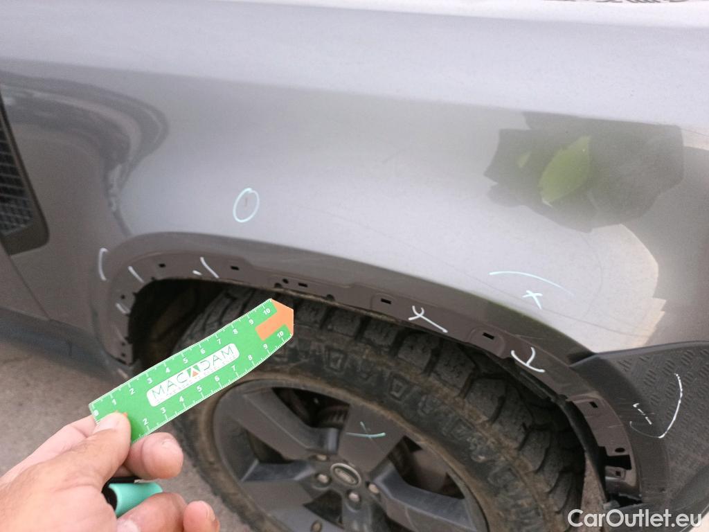  Land Rover  Defender LAND ROVER  / 2019 / 5P / todoterreno 2.0 P300 SI4 SE 110 Auto 4WD #34