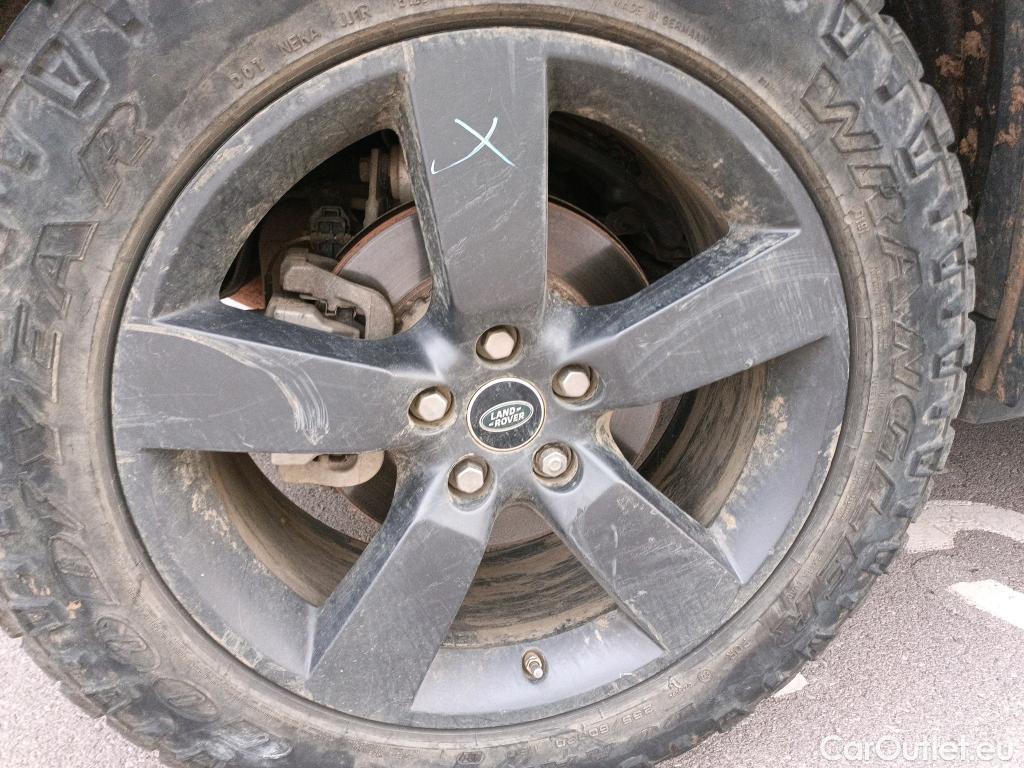  Land Rover  Defender LAND ROVER  / 2019 / 5P / todoterreno 2.0 P300 SI4 SE 110 Auto 4WD #31