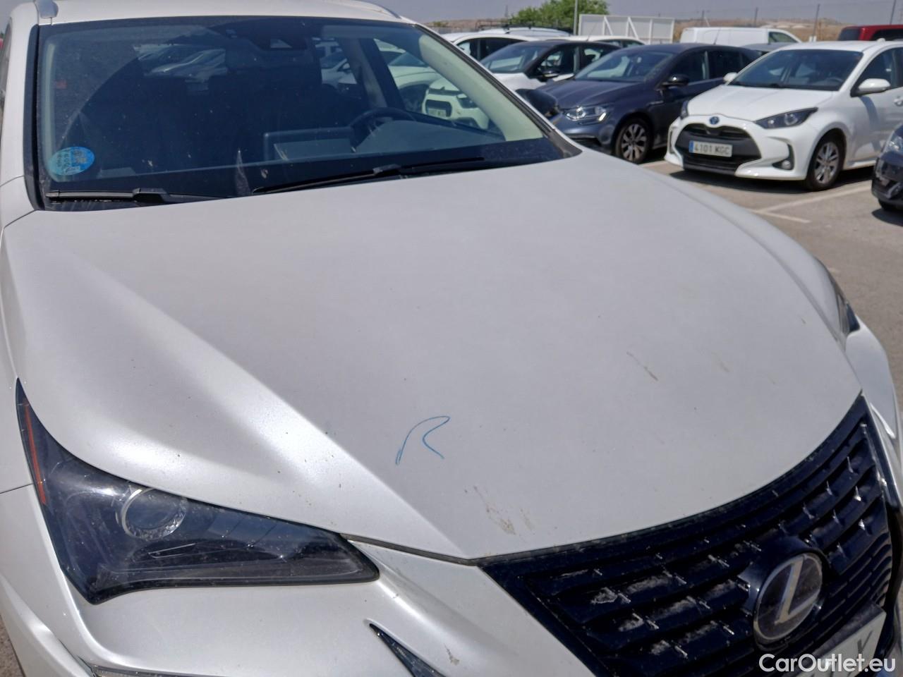  Lexus  NX LEXUS  / 2017 / 5P / todoterreno 2.5 300h Premium 2WD #3