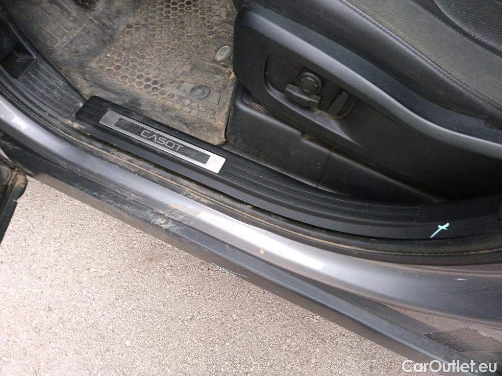  Land Rover  Defender LAND ROVER  / 2019 / 5P / todoterreno 2.0 P300 SI4 SE 110 Auto 4WD #54