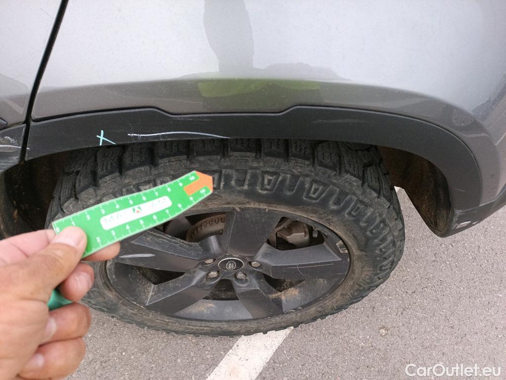  Land Rover  Defender LAND ROVER  / 2019 / 5P / todoterreno 2.0 P300 SI4 SE 110 Auto 4WD #60
