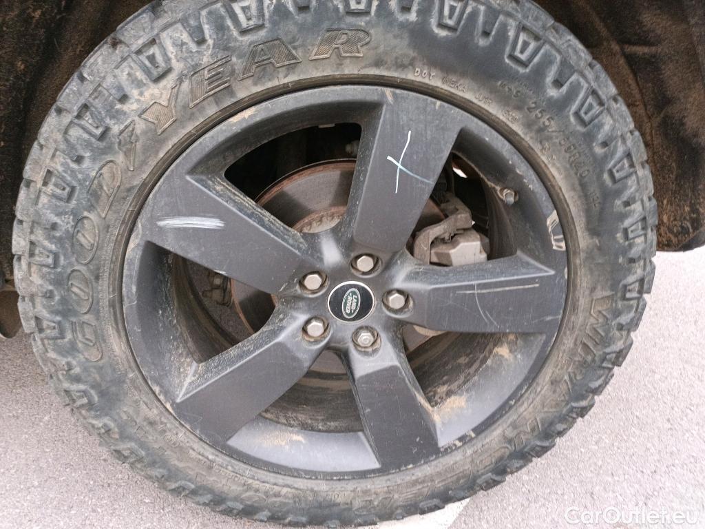  Land Rover  Defender LAND ROVER  / 2019 / 5P / todoterreno 2.0 P300 SI4 SE 110 Auto 4WD #24