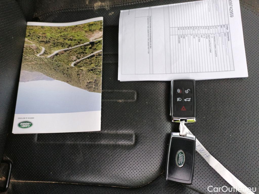  Land Rover  Defender LAND ROVER  / 2019 / 5P / todoterreno 2.0 P300 SI4 SE 110 Auto 4WD #41