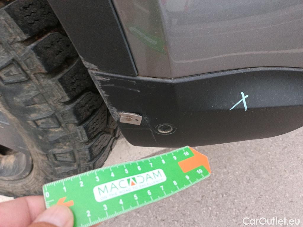 Land Rover  Defender LAND ROVER  / 2019 / 5P / todoterreno 2.0 P300 SI4 SE 110 Auto 4WD #39