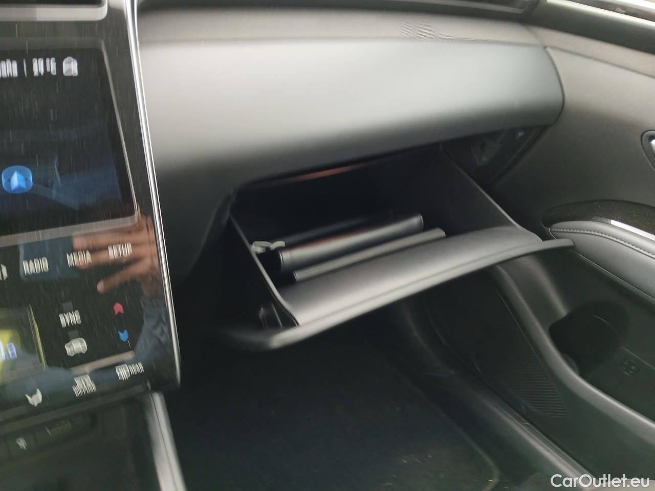  Hyundai  Tucson HYUNDAI  / 2020 / 5P / todoterreno 1.6 TGDI PHEV 195kW Tecno Sky Auto 4x4 #1