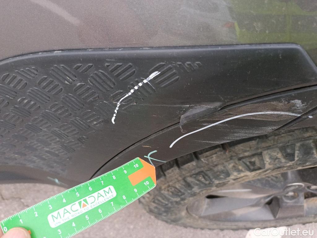  Land Rover  Defender LAND ROVER  / 2019 / 5P / todoterreno 2.0 P300 SI4 SE 110 Auto 4WD #53