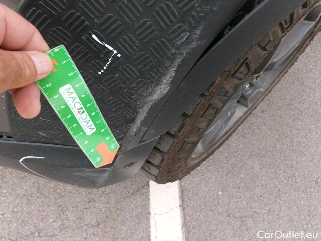  Land Rover  Defender LAND ROVER  / 2019 / 5P / todoterreno 2.0 P300 SI4 SE 110 Auto 4WD #51