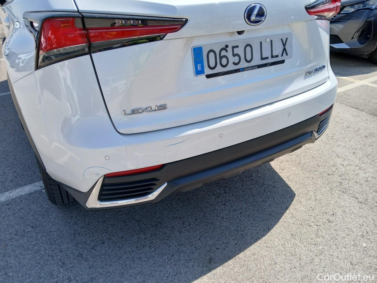  Lexus  NX LEXUS  / 2017 / 5P / todoterreno 2.5 300h Premium 2WD #13