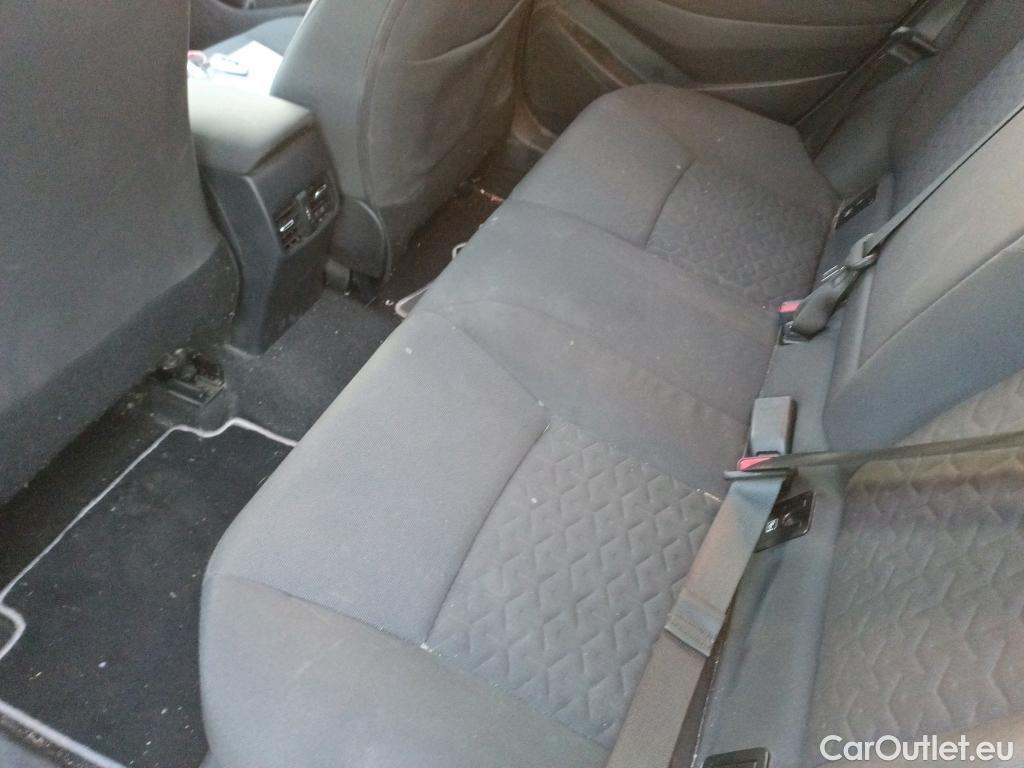  Toyota  Corolla TOYOTA  / 2019 / 5P / familiar 1.8 125H ACTIVE TECH E-CVT TOU SPORT #16
