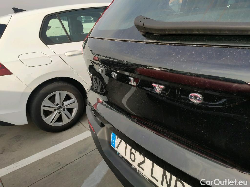  Volvo  XC 40 XC40 Momentum Core 2WD 1.5 130CV AT8 E6d #1