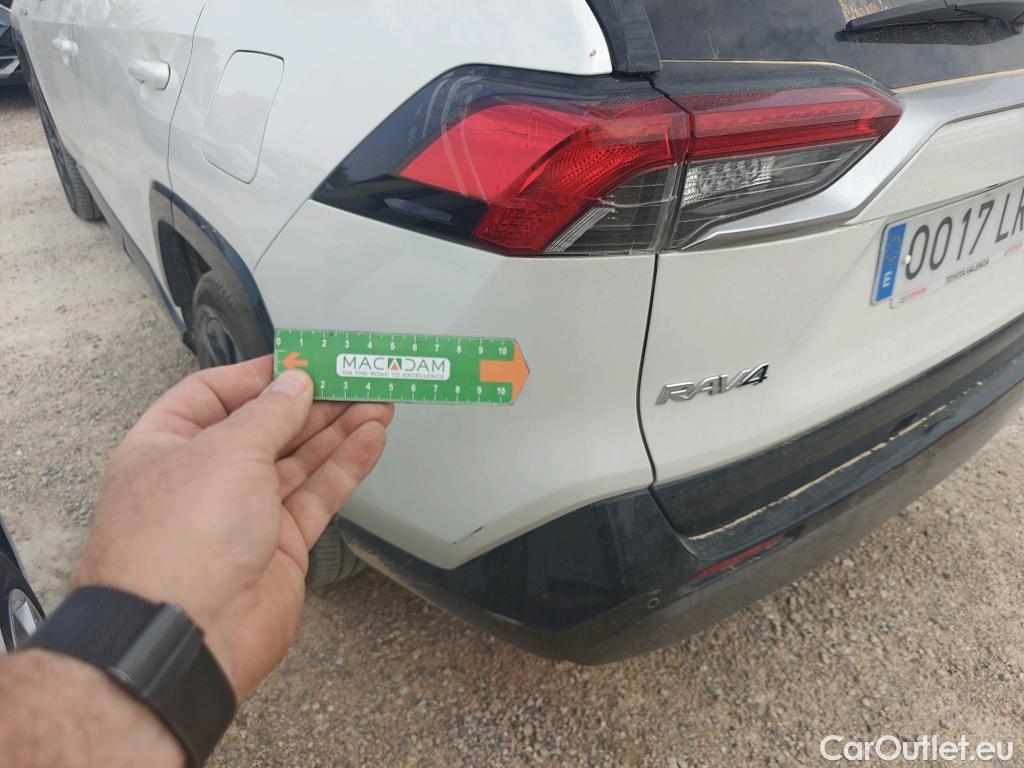  Toyota  RAV4 TOYOTA  / 2018 / 5P / todoterreno 2.5l 220H Style 4WD #20