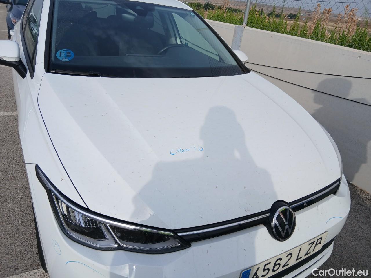  Volkswagen  Golf  VIII Berlina Life eTSI 1.0 TSI 110CV AT7 E6d #6
