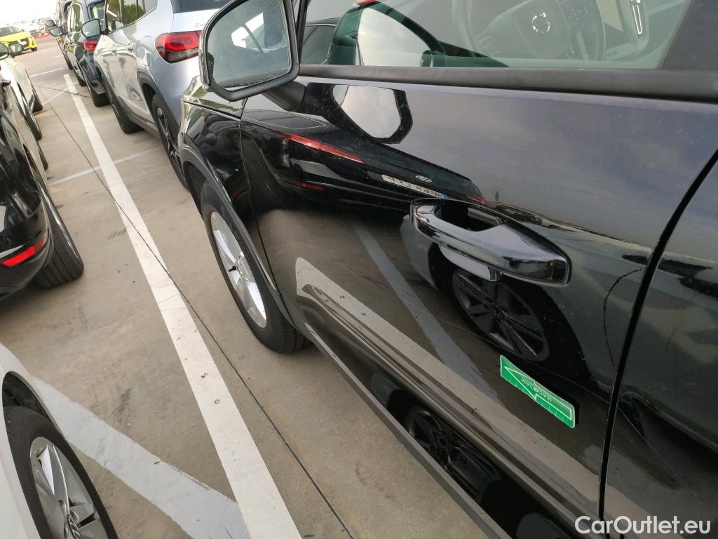  Volvo  XC 40 XC40 Momentum Core 2WD 1.5 130CV AT8 E6d #6
