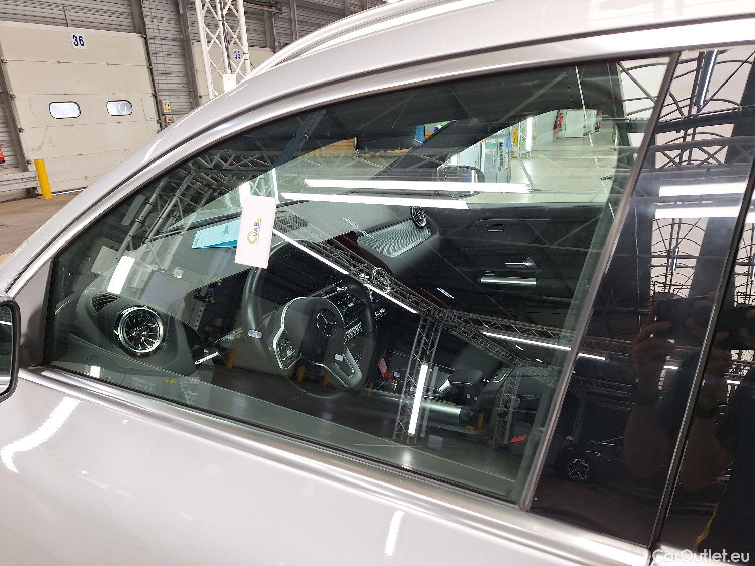  Mercedes  GLA Mercedes,  '20, Mercedes-Benz   250e Business Solution 5d #1