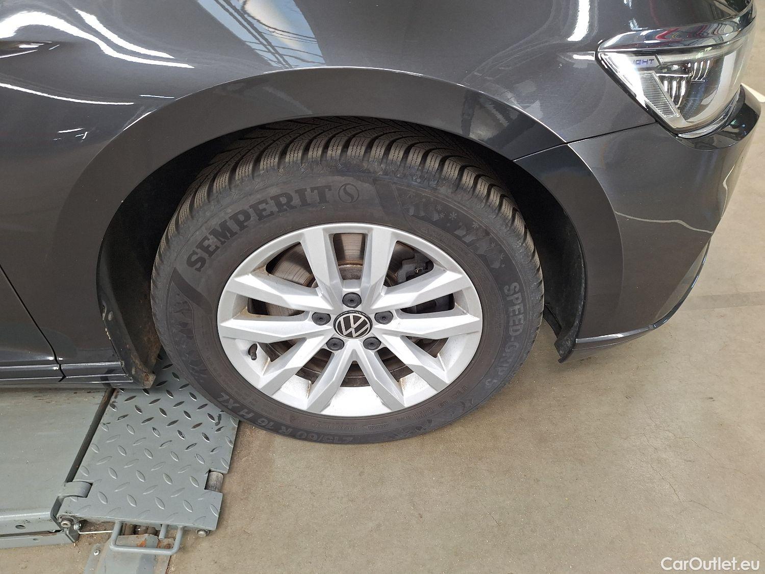  Volkswagen  Passat VW,  Variant FL'19, Volkswagen  Variant 2.0 TDI 90kW DSG Style B #32