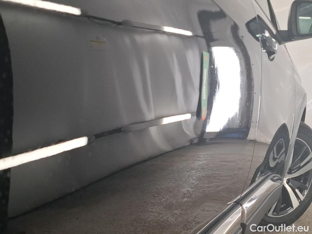  Peugeot  5008 PEUGEOT  / 2016 / 5P / SUV Puretech 130 S&S EAT8 ALLURE BUSINESS #4