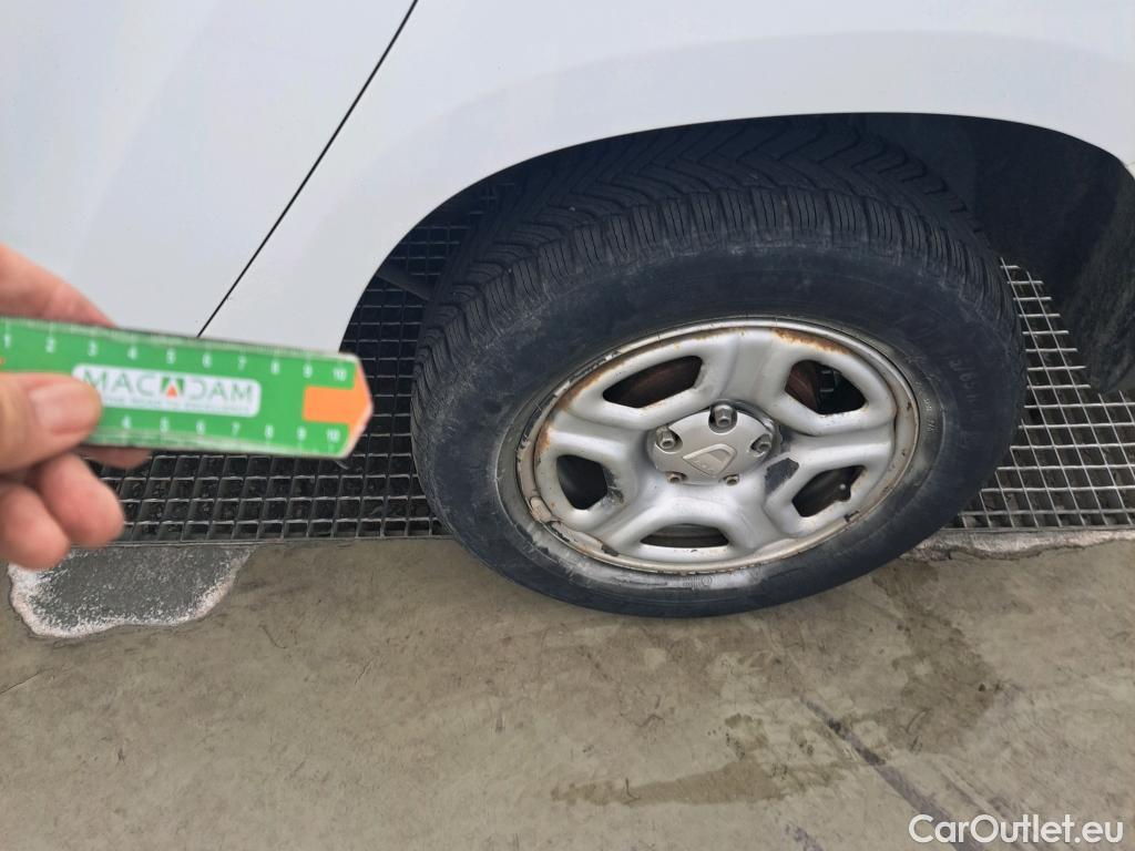  Dacia  Duster  II Comfort 4WD 1.6 SCe 115CV MT6 E6 #32