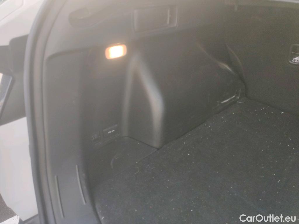  Hyundai  Tucson HYUNDAI  / 2020 / 5P / todoterreno 1.6 TGDI PHEV 195kW Tecno Sky Auto 4x4 #21