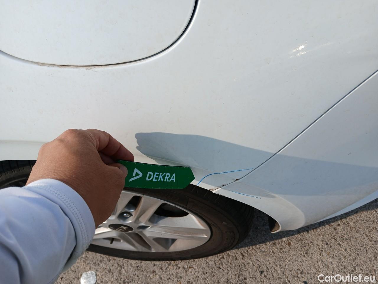  KIA  Cee'd KIA Ceed / 2018 / 5P / berlina con portón 1.0 T-GDi 74kW (100CV) Drive #15