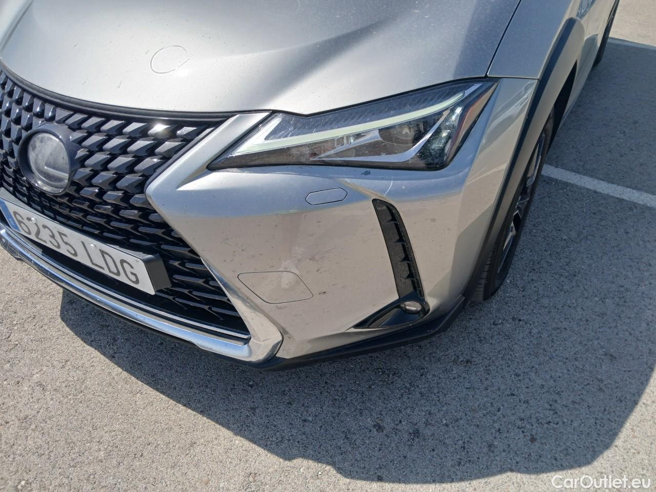  Lexus  UX LEXUS  / 2018 / 5P / todoterreno 2.0 250h Business Navigation (CX) #2