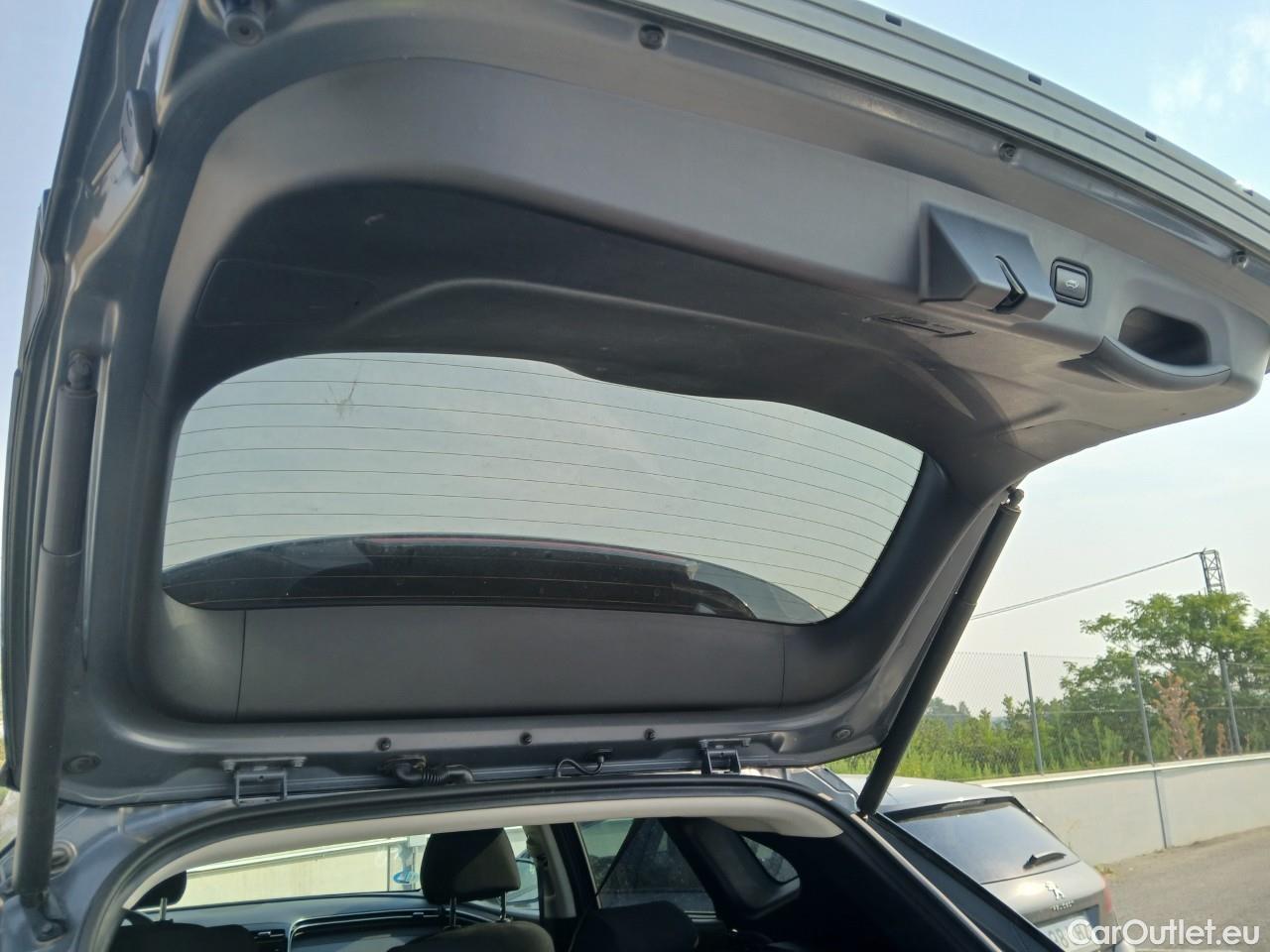  Hyundai  Tucson HYUNDAI  / 2020 / 5P / todoterreno 1.6 TGDI 169kW HEV Tecno Auto 2C #21