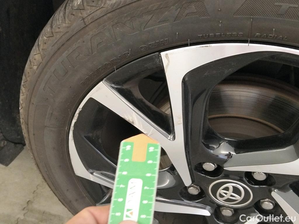  Toyota  C-HR TOYOTA  / 2016 / 5P / todoterreno 1.8 125H Advance #10