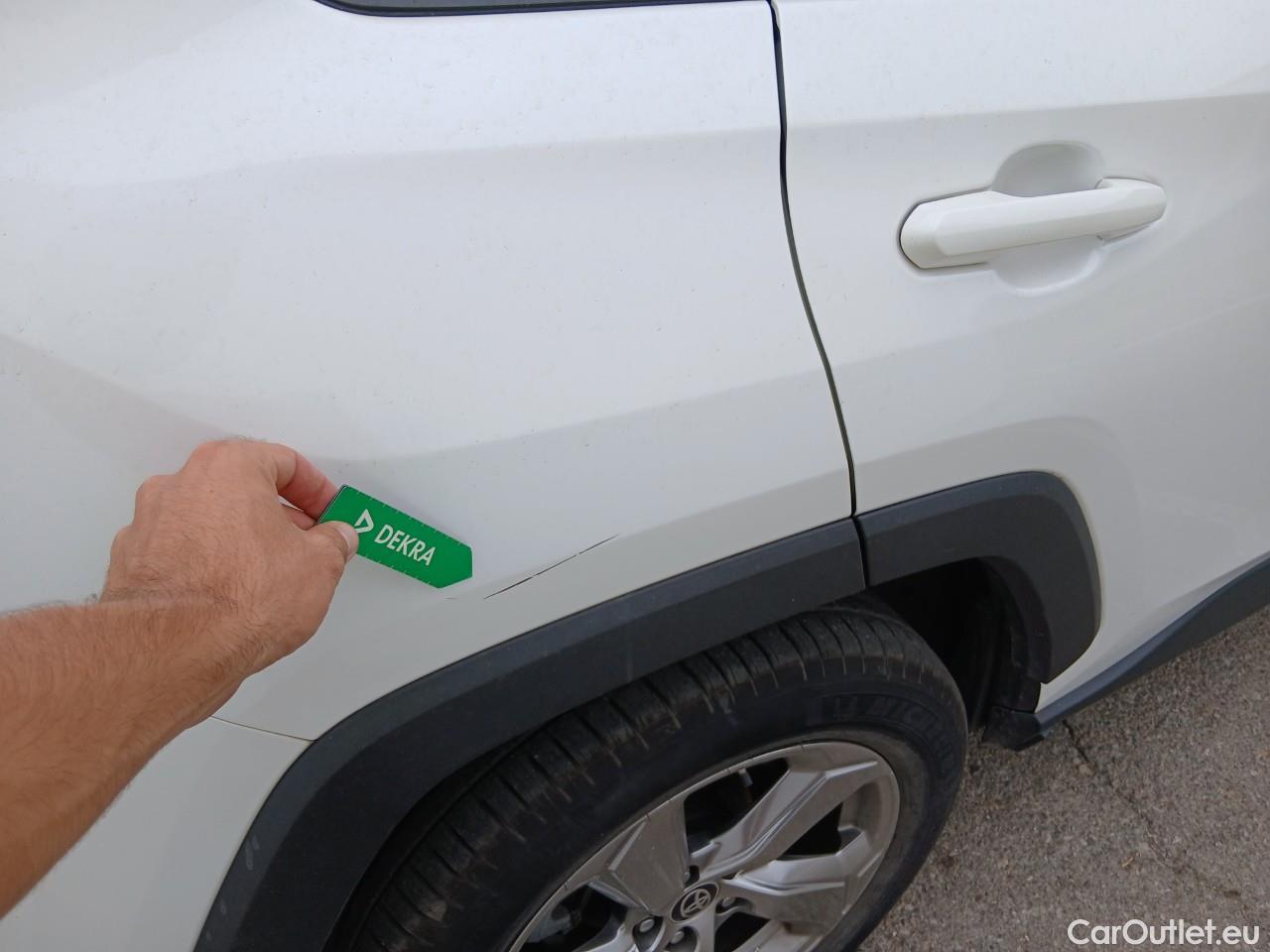 Toyota  RAV4 TOYOTA  / 2018 / 5P / todoterreno 2.5l 220H Advance Plus #11