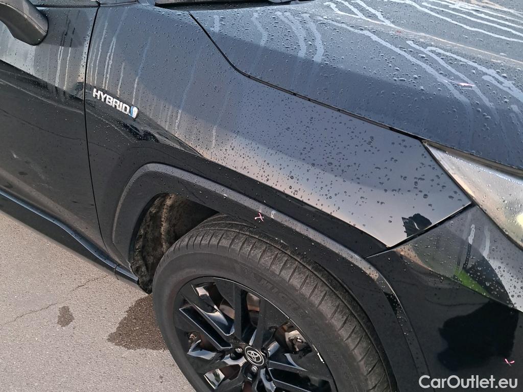  Toyota  RAV4 TOYOTA  / 2018 / 5P / todoterreno 2.5l 220H Black Edition 4WD(SP) #20