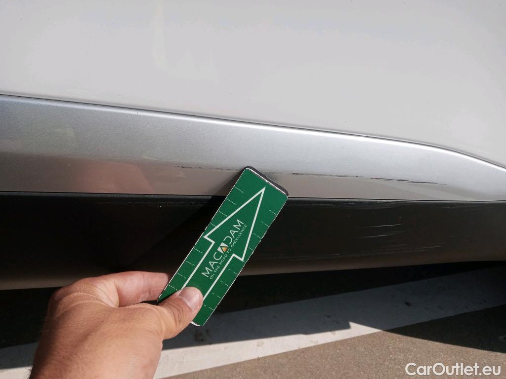  Peugeot  2008  Allure Pack 1.2 PureTech 130CV AT8 E6d #20