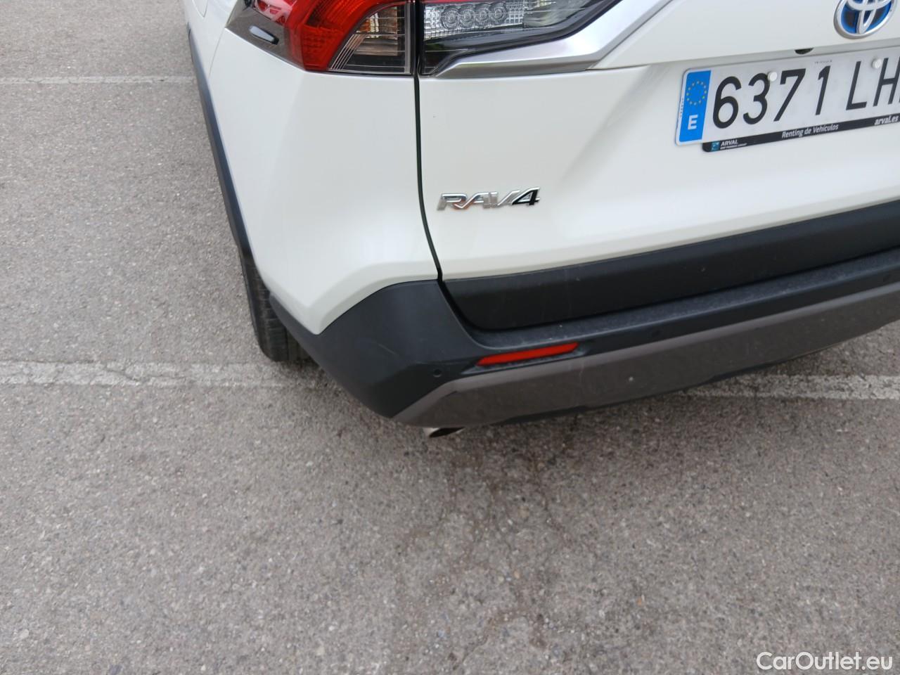  Toyota  RAV4 TOYOTA  / 2018 / 5P / todoterreno 2.5l 220H Advance Plus #5