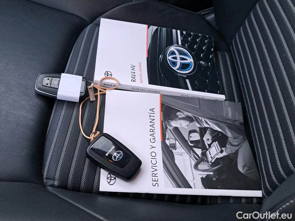 Toyota  RAV4 TOYOTA  / 2018 / 5P / todoterreno 2.5l 220H Black Edition 4WD(SP) #9