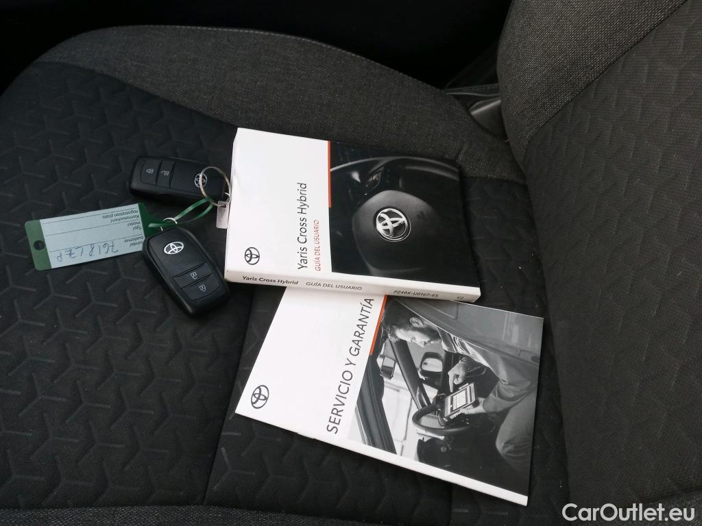  Toyota  Yaris Cross TOYOTA  / 2021 / 5P / todoterreno 1.5 120H Active Tech #23